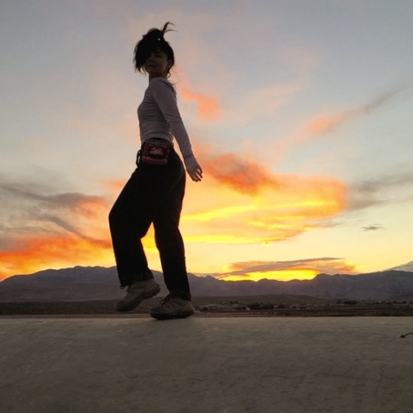 Meet your Posher, Brooke, Open to Offers on Clothing - Picture 1 of 8